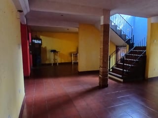 Amplia casa con terreno en venta en Bárcenas - 4