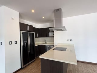 Apartamento en Alquiler – Edificio Albero 15, Zona 15 (Vista Hermosa II) - Image 2