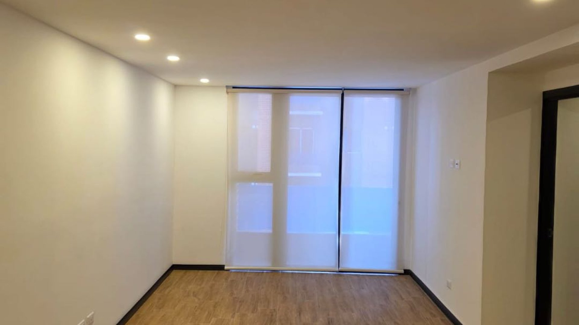 Apartamento En Renta Edificio Essenza Zona 13 - Miniatura 3