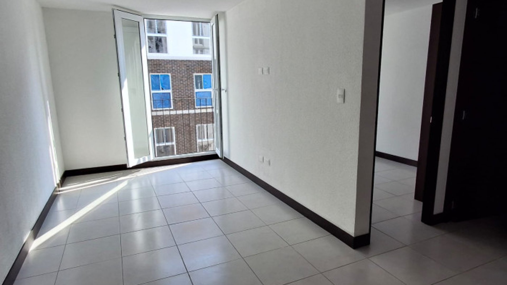 APARTAMENTO EN ALQUILER EN ZONA 1 - Miniatura 3