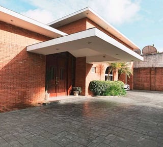 ESPECTACULAR CASA DE LUJO EN VENTA CAES