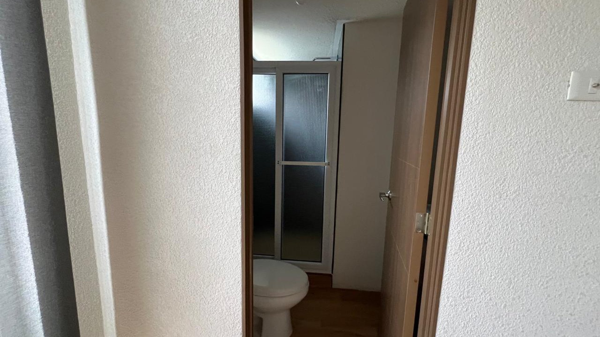 APARTAMENTO EN RENTA EN EDIFICIO UNIDO  ZONA 17 - Miniatura 17