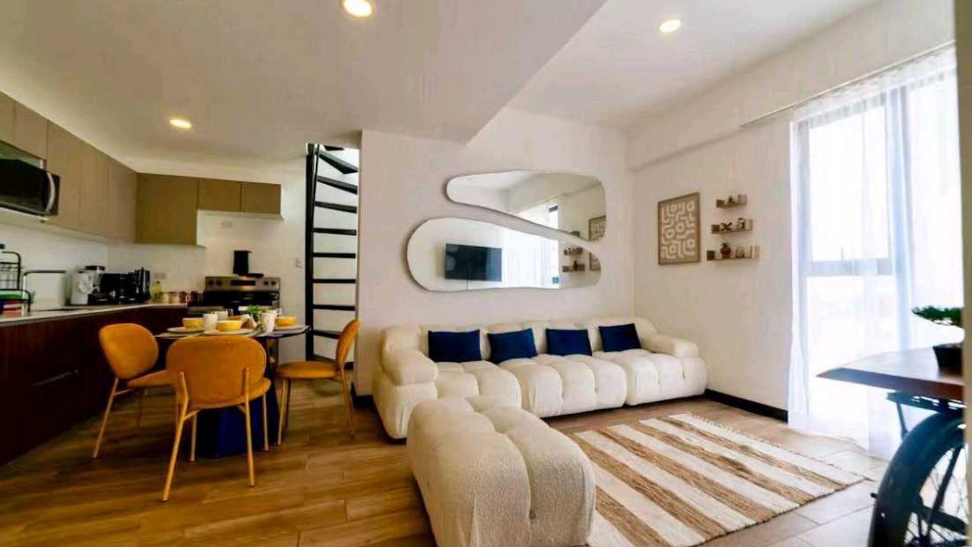 APARTAMENTO EN VENTA PARA INVERSIONISTA ???? Edificio Senseti, zona 10 - Miniatura 3