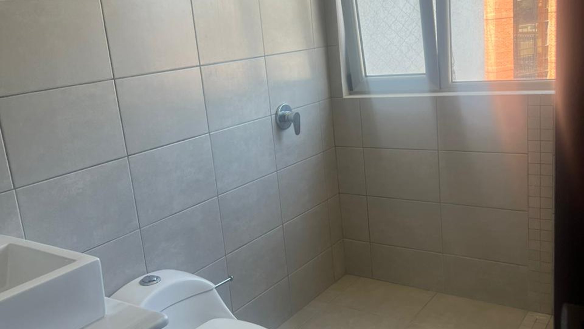 ALQUILER DE AMPLIO APARTAMENTO - ATTICA, ZONA 14 - Miniatura 18