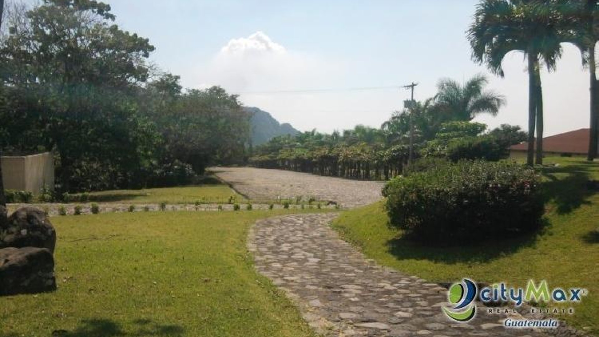 TERRENO EN VENTA EN CAMPO AVENTURA CON 3564 m2
