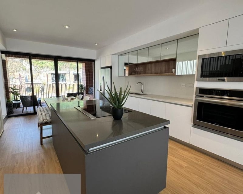 IRIDIA HOMES / Casa en condominio en Renta, zona 13