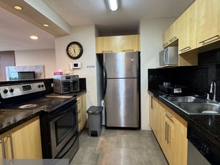 Edificio La Avenida / Apartamento Amueblado, zona 10 - Image 20