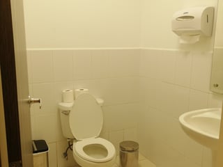 Oficina amueblada en venta o alquiler Zona Pradera, zona 10 - 5