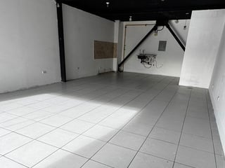 Local comercial en renta en Zona 4 Villa Nueva Guatemala - Image 2