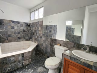 Alquilo Linda Casa  zona 12, salida  de USAC - Image 20