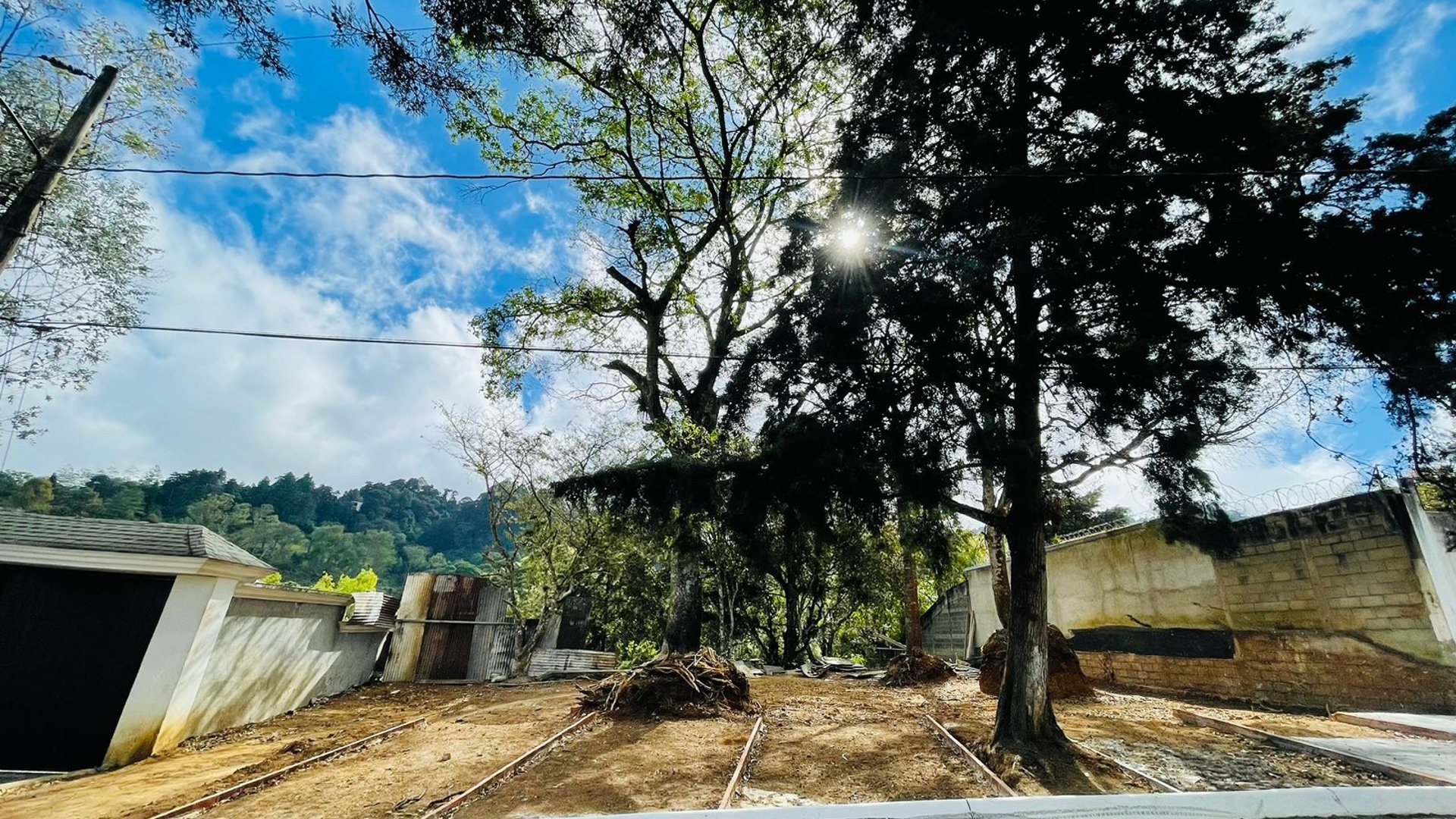 VENTA DE TERRENO RESIDENCIAL - LA MONTAÑA, ZONA 16 - Miniatura 2