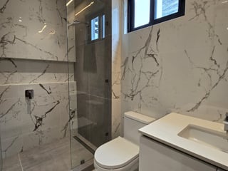 En venta exclusiva casa el Pulte Zona 16 Guatemala - Image 9