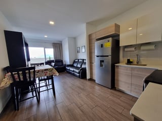 RENTA Apartamento Amueblado y Equipado Zona 12 Edificio Vistares - 2