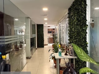 GEMINIS 10 - OFICINA EN RENTA – ZONA 10 (FRENTE A AVIA) - Image 18