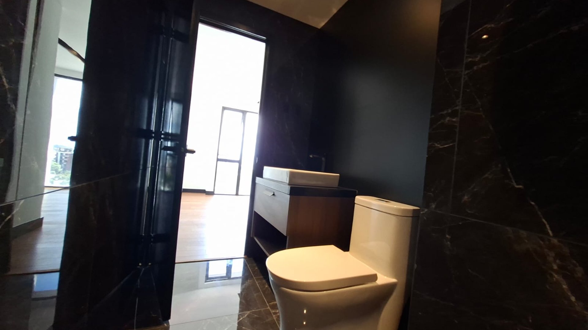 Exclusivo Apartamento de 3 Hab en Renta, Zona 11 - Miniatura 13