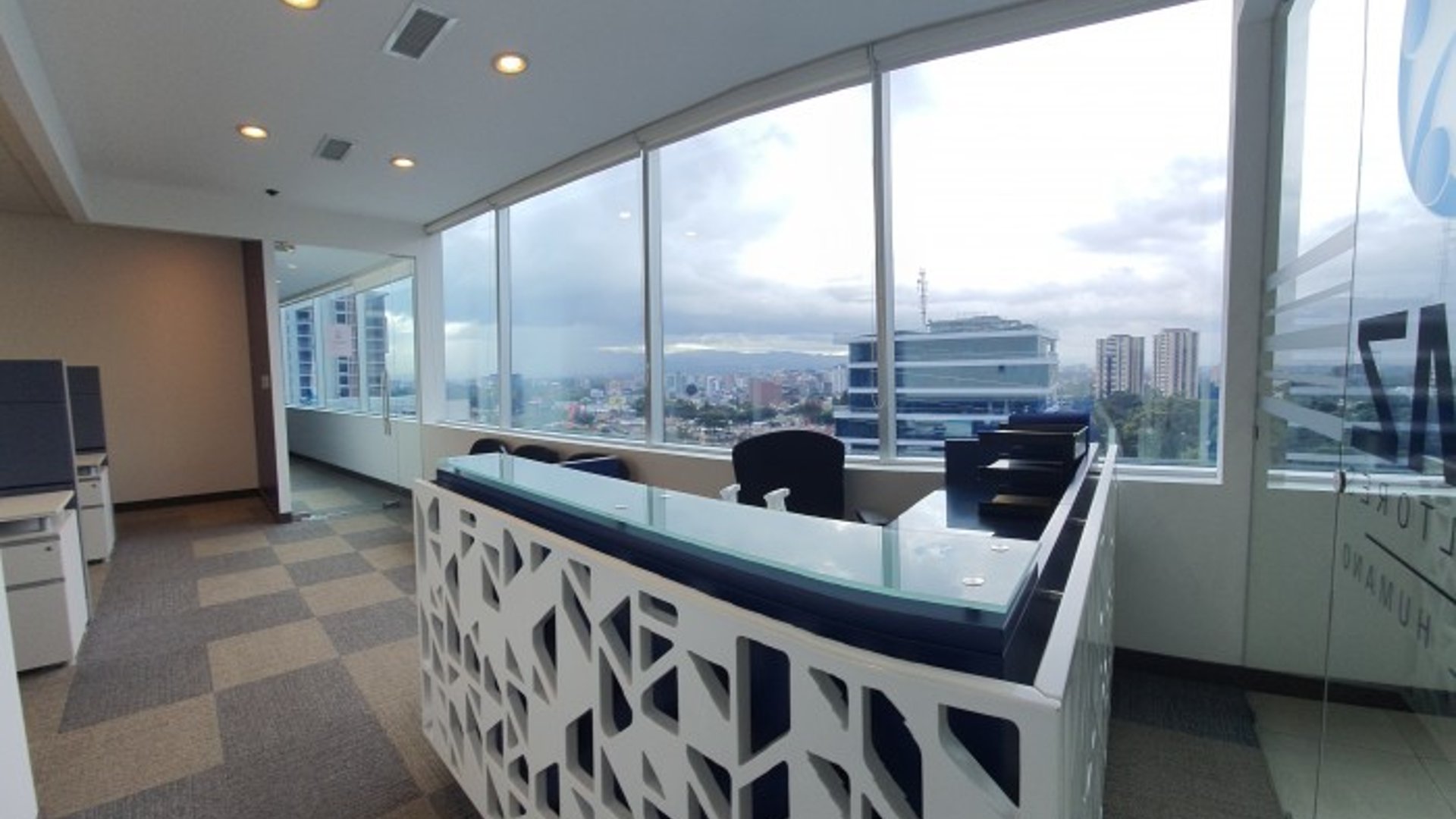 En venta oficina amueblada en Zona Pradera
