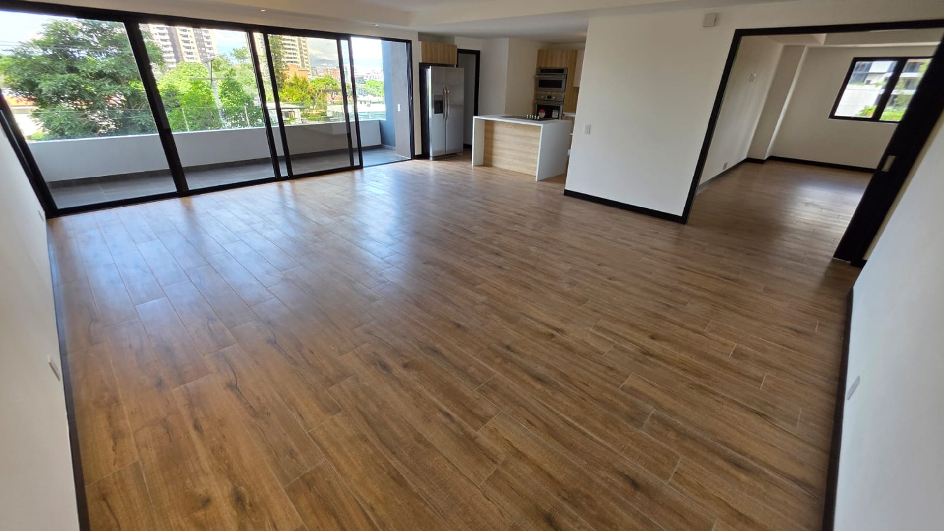 Apartamento en venta de 3 habitaciones en z15 con Gimnasio  Ref-5216 - Miniatura 3