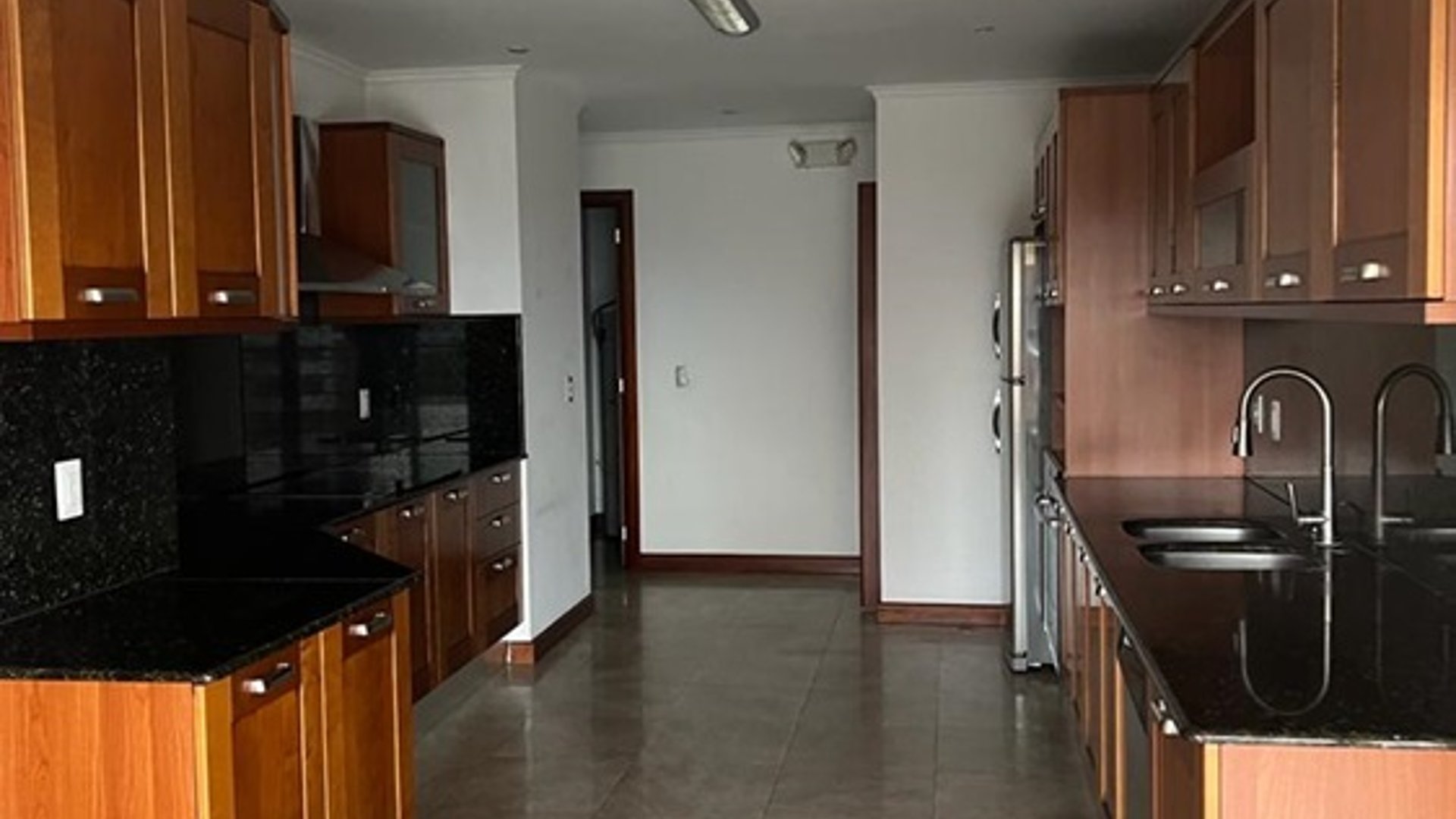 Alquilo Zona 14 apartamento Edificio Tadeus - Miniatura 10
