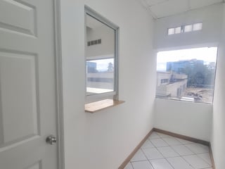 Oficina en Alquiler Geminis Zona 10 Ciudad de Guatemala - Image 7