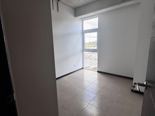 VENDO EN TORRE NIKAO BOULEVARD EL NARANJO - Image 14