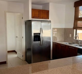 Apartamento con gimnasio en renta - 2 habitaciones en zona 10 Ref-5779