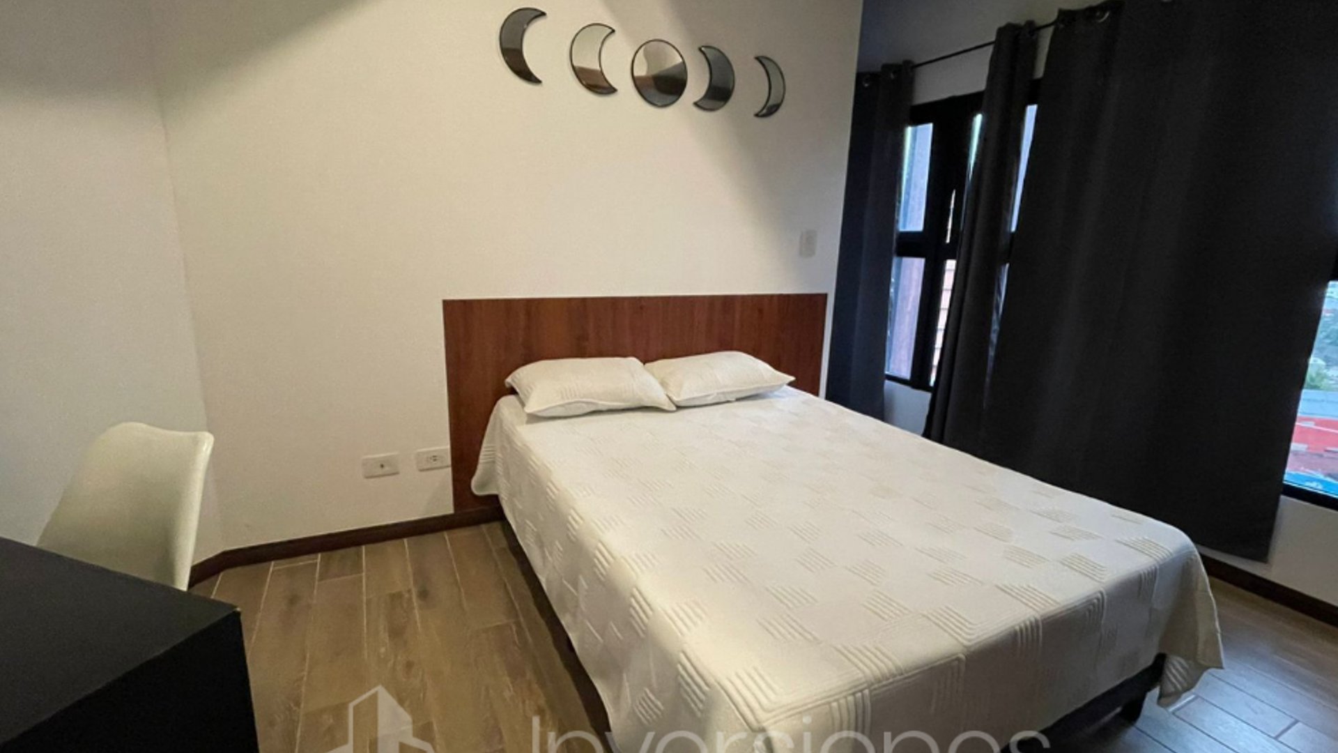Apartamento en Venta, Amueblado y Equipado, Edificio Séptimo, Zona 4 - Miniatura 4