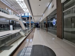 Local Comercial  en Renta en zona 7 sobre la Roosevelt - Image 4