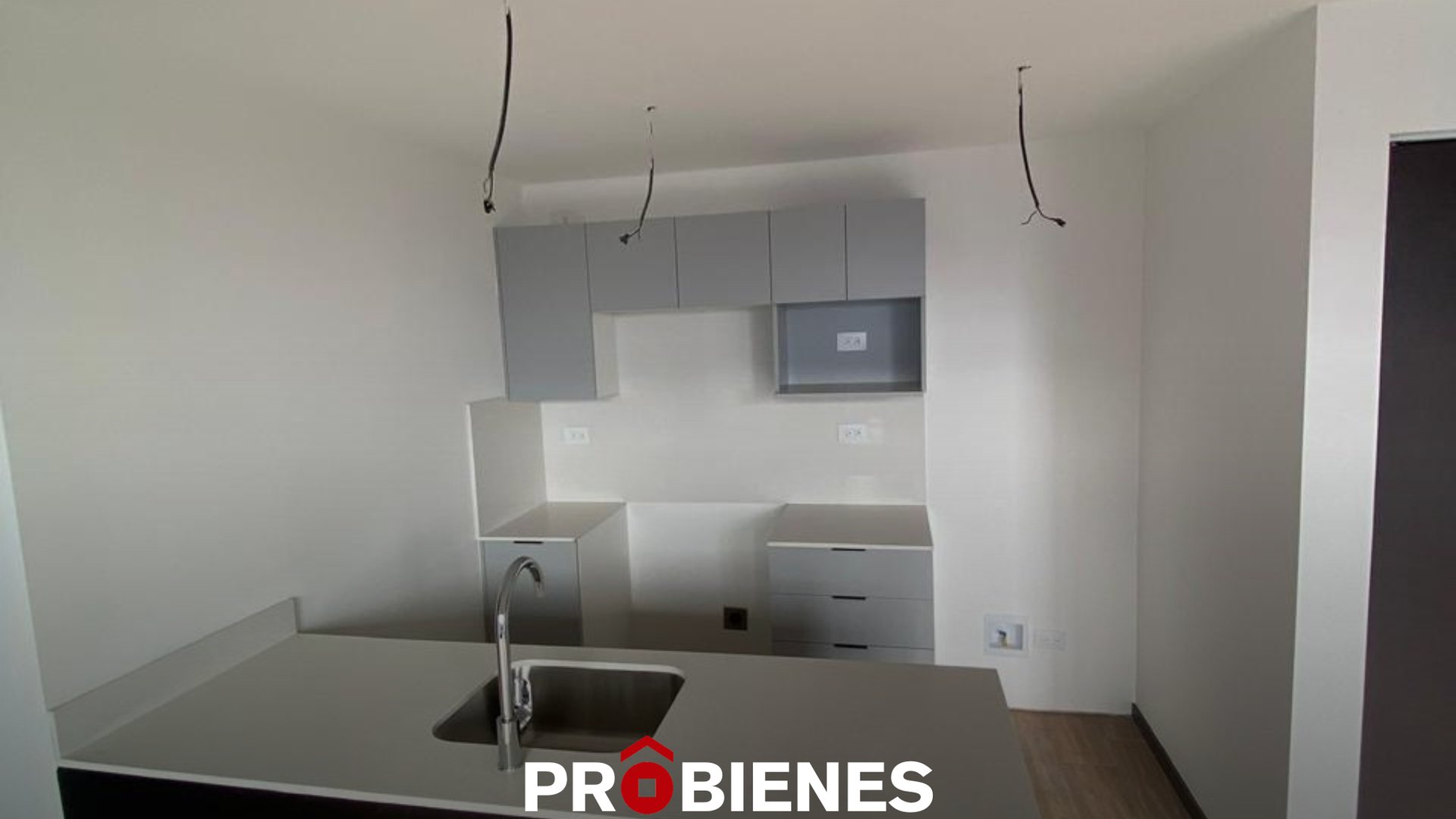 Apartamento en renta | Altaire zona 11 - Miniatura 4