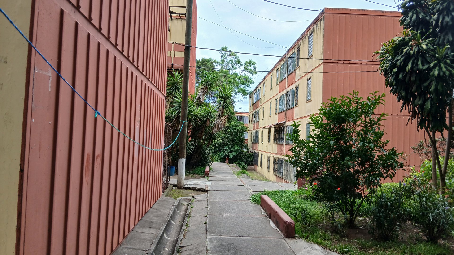 Apartamento en Venta Zona 21, Ciudad de Guatemala - 3 Habitaciones - Miniatura 2