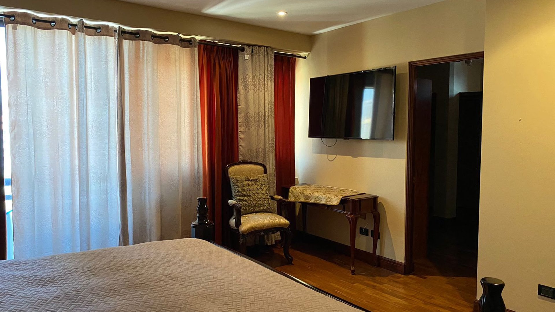 APARTAMENTO AMUEBLADO EN RENTA SAN IGNACIO ZONA 10 - Miniatura 8