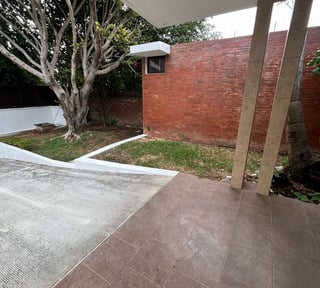 Alquiler de casa en zona 15 VH1 para oficinas ideal
