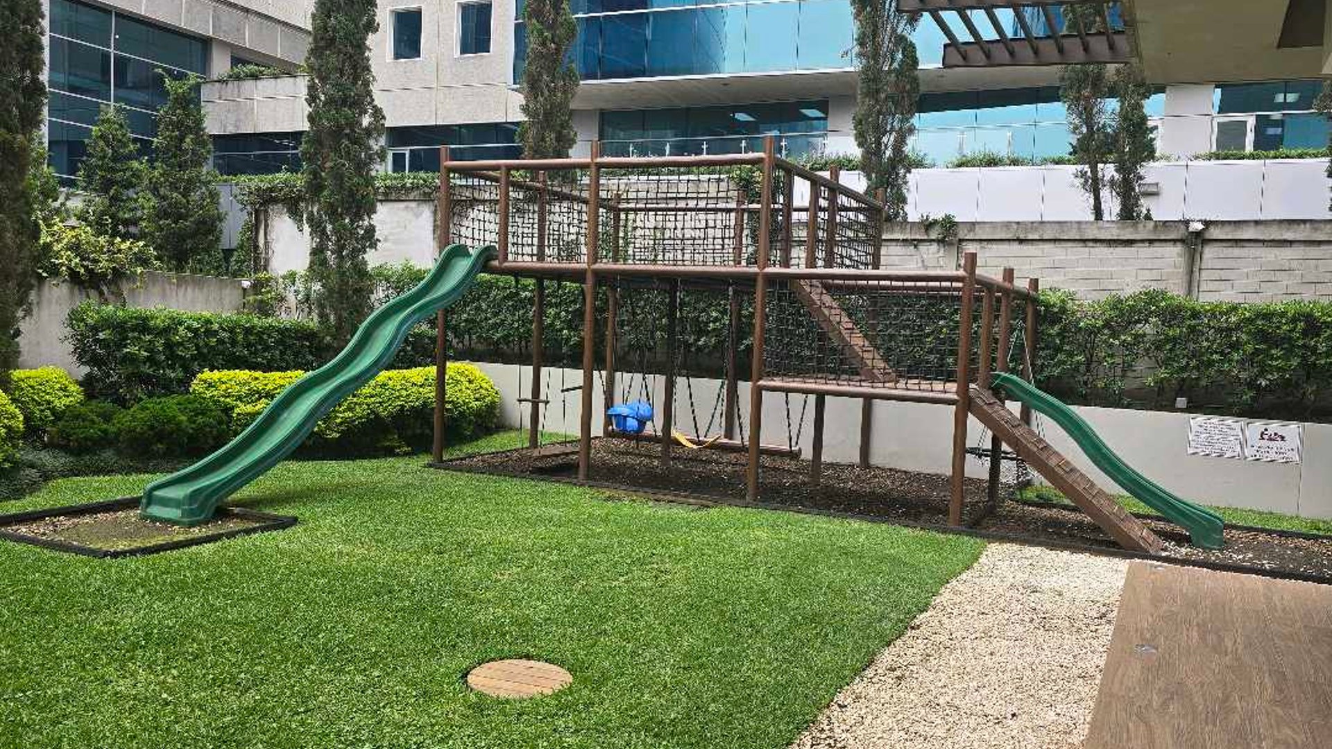 APARTAMENTO EN VENTA ZONA 10 - Miniatura 31