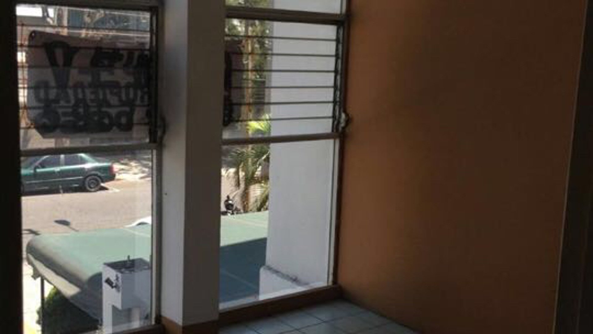 Alquilo/ Vendo Clínica en Zona 14 Condominio Clínico La Cañada - Miniatura 2