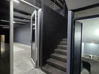 Edificio y Bodega en Renta Zona 12 sobre Aguilar Batres - 5