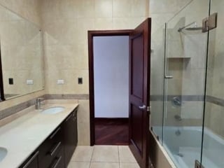 Penthouse en Renta en Zona 10 – 304 m² - 5
