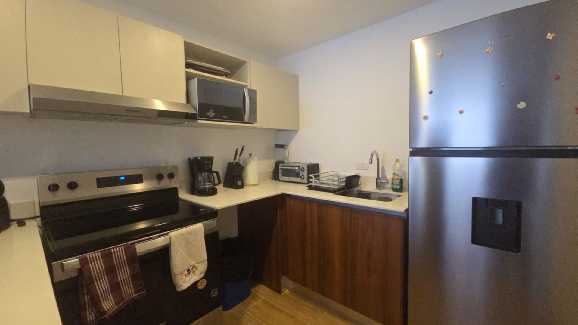 Apartamento de 3 habitaciones en alquiler Essenza zona 13 - Miniatura 5