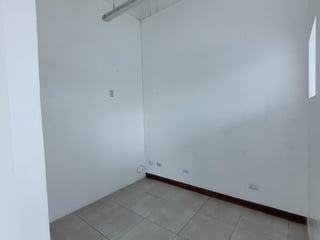 Oficina en Venta Edificio Plaza Portal del Bosque torre 1, Km. 22.5 CES - 3