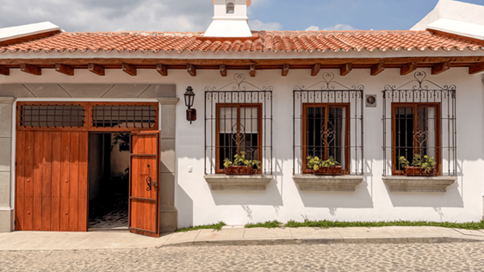 VENDO CASA AREA CIUDAD VIEJA CONDOMINIO LOS FRANCISCANOS