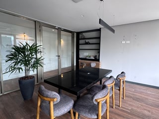 📍 APARTAMENTO NUEVO EN RENTA – 2 HAB + BALCÓN | ATARAH | ZONA 10 - 2