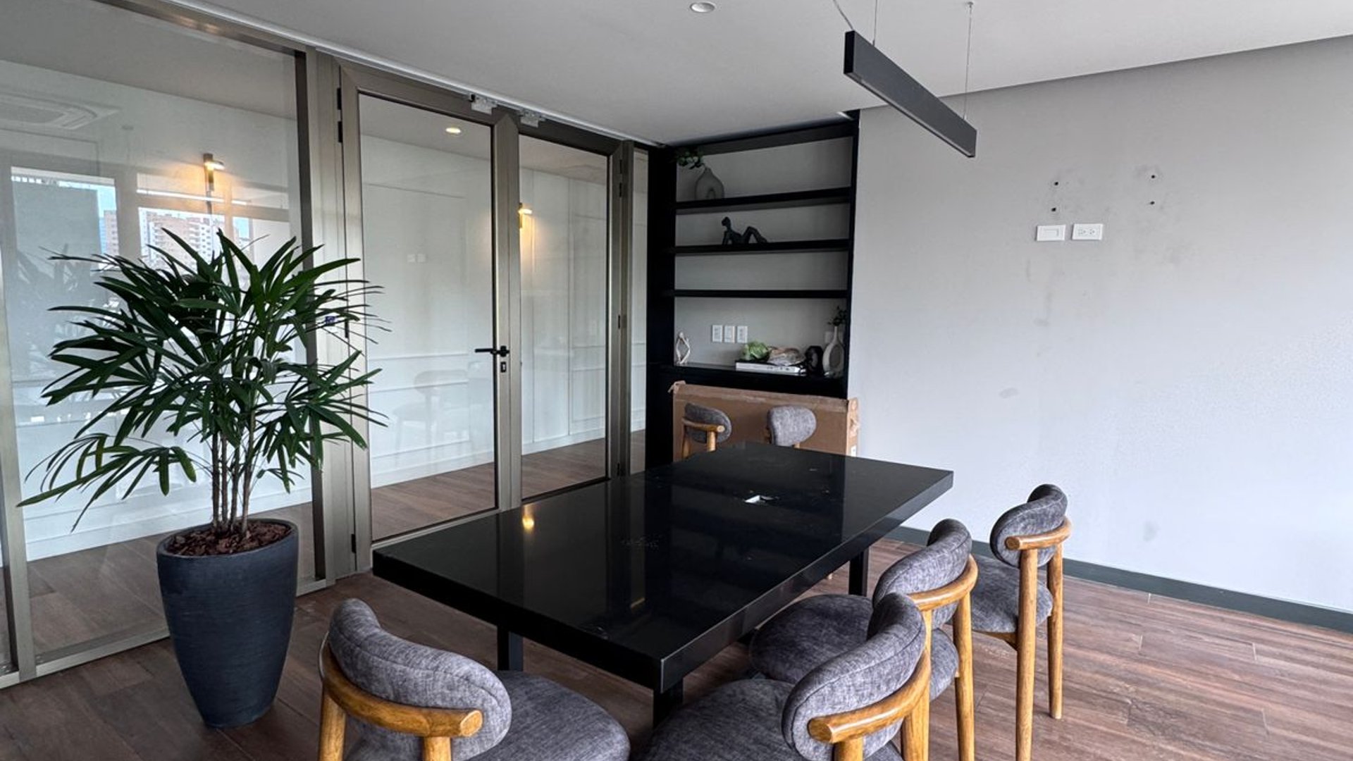 ???? APARTAMENTO NUEVO EN RENTA – 2 HAB + BALCÓN | ATARAH | ZONA 10 - Miniatura 2