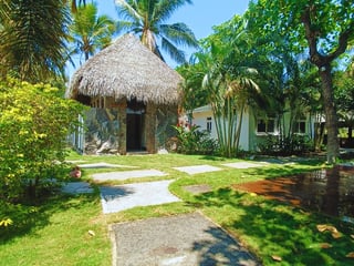 Chalet & glamping en venta carr. a Monterrico | 1,890 m²  Potencial Turístico, hotelero y comercial 🌴✨🏖️ - 2