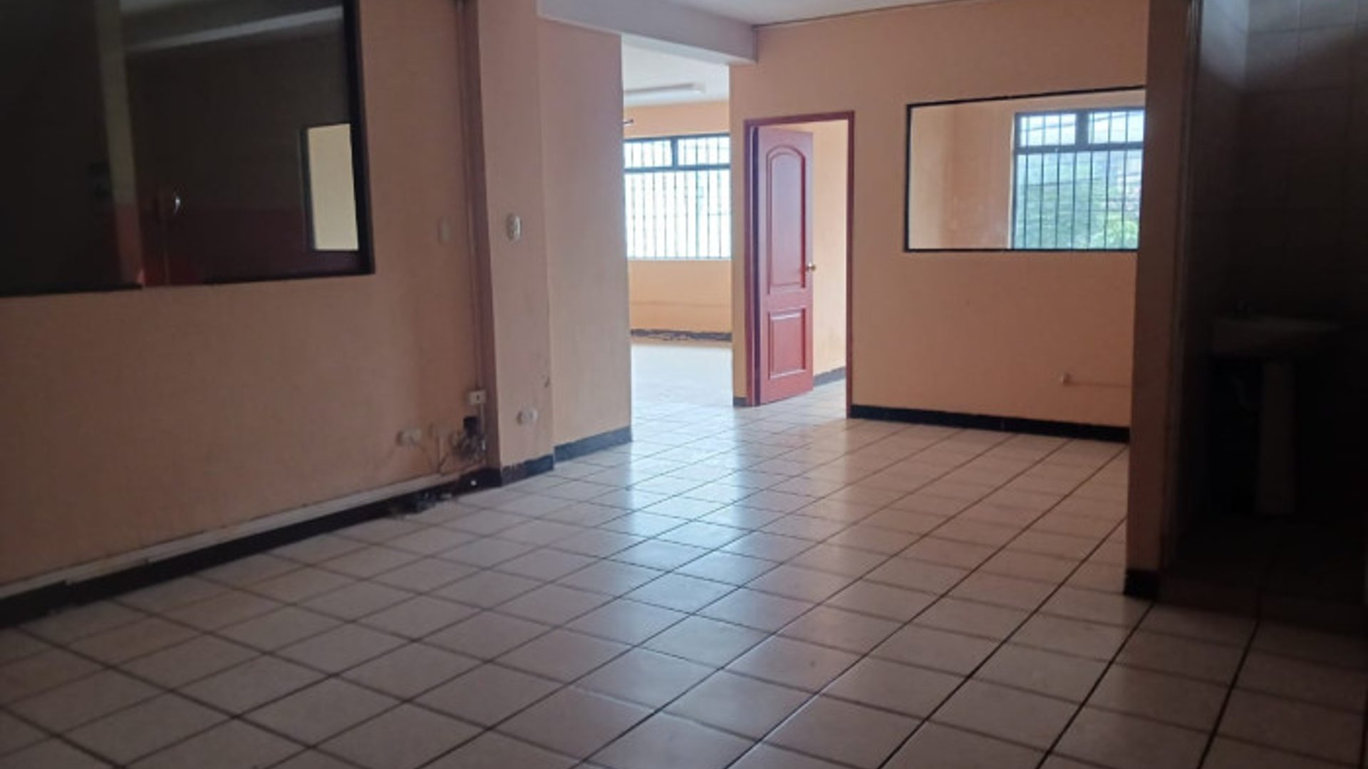 Edificio comercial en venta o renta en San Cristobal - Miniatura 7