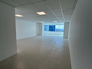 Alquilo Oficina en zona Pradera zona 10 - 2