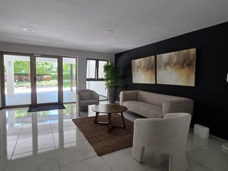 Apartamento con jardin en Venta Zona 14 La Villa - 4