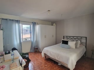 VILLA LINDA 2 / Casa en renta , zona 7 - 4