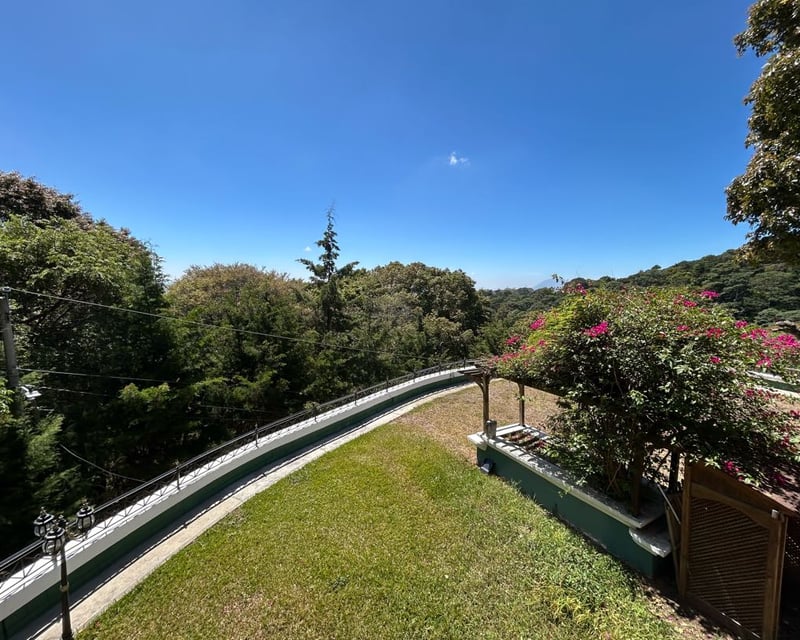 Casa en Venta km. 21.5 Interamericana Condominio Altos de Miralvalle