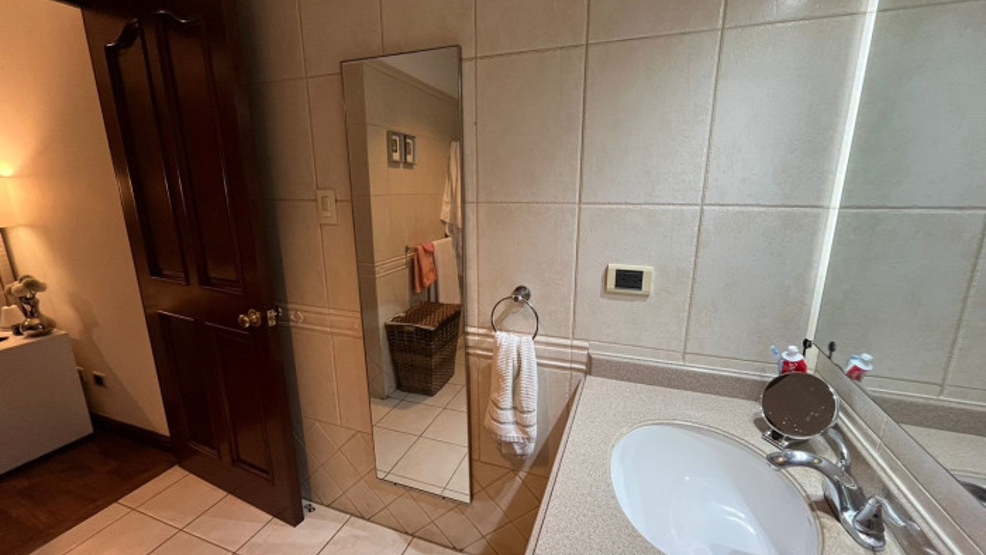 Apartamento en alquiler de 111Mts en Zona 14 Guatemala - Miniatura 13