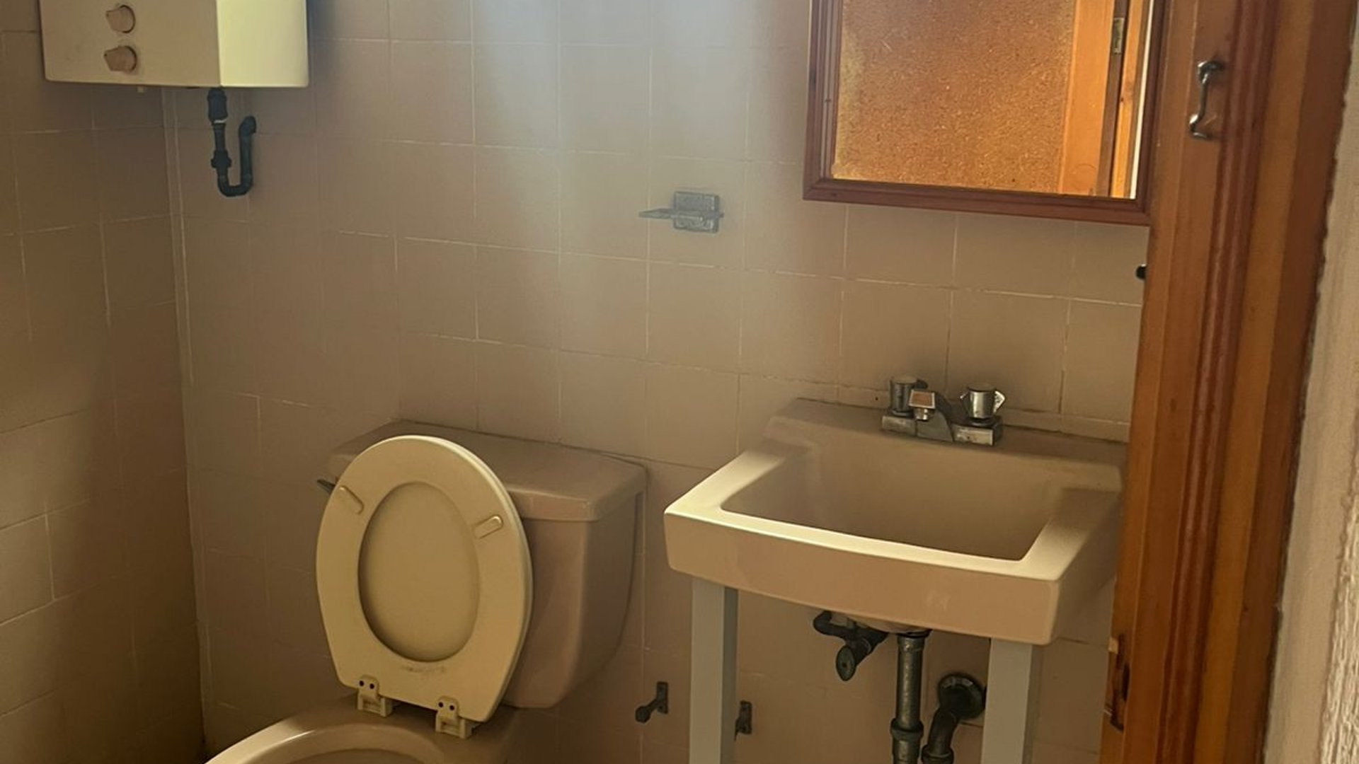 Apartamento en alquiler - zona 11, Las Charcas - Miniatura 4
