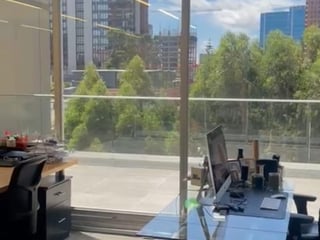 OFICINAS EN RENTA/VENTA EN EDIFICIO VASANTA ZONA 10 - Image 12