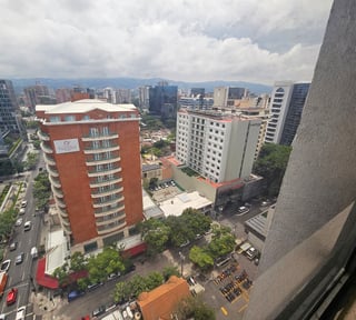 Oficina en Renta en Edificio Reforma Montufar, zona 10 - Miniatura 24